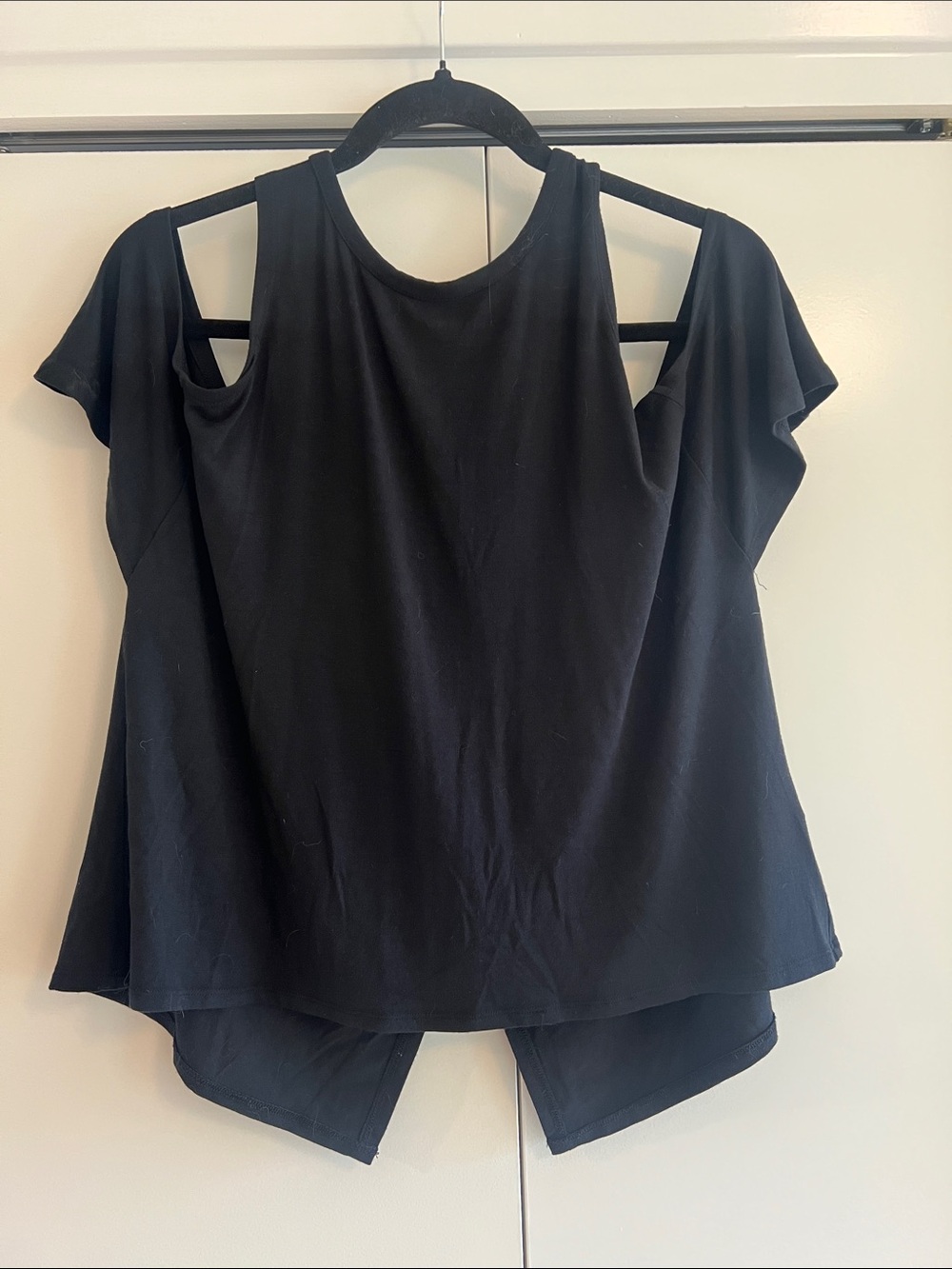 Threads 4 Thought Black Cold-Shoulder Tank Top